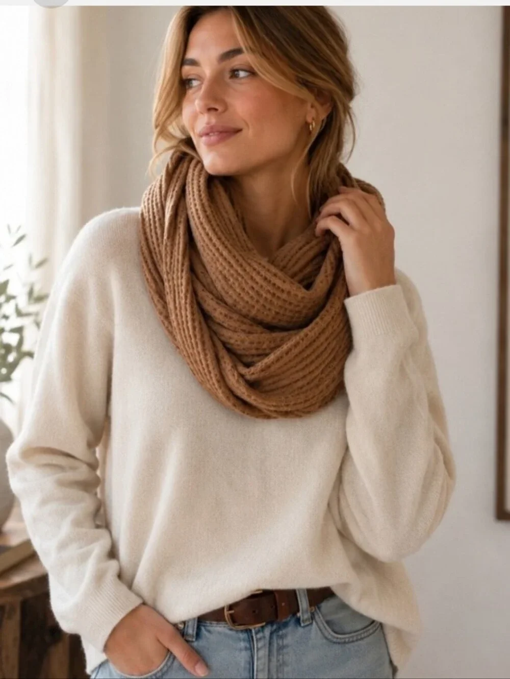 New NWT The Beyond Yoga Waffle Knit Long Infinity Scarf (Style WA9048) in Toffee